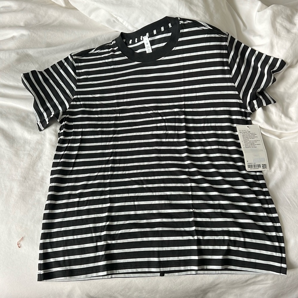 NWT Lululemon women’s all yours tee size 8